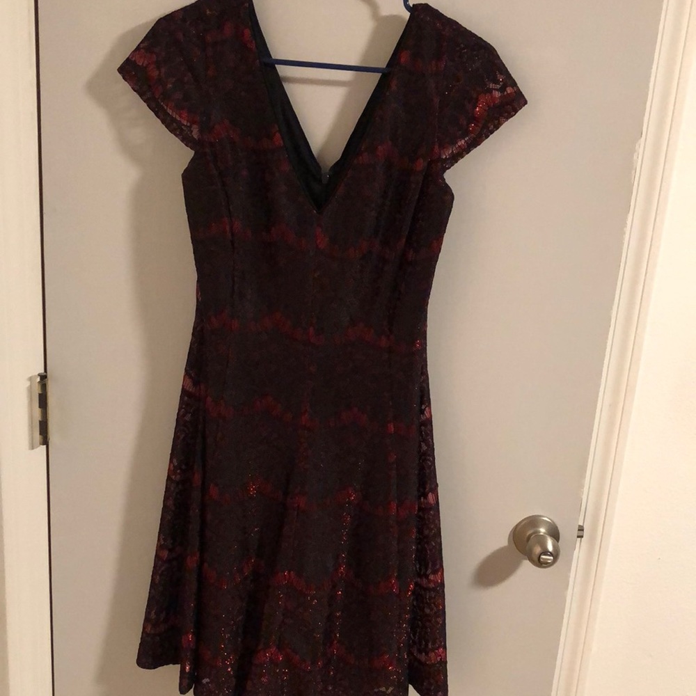 Kensie Dresses metallic lace red & black dress, size 12